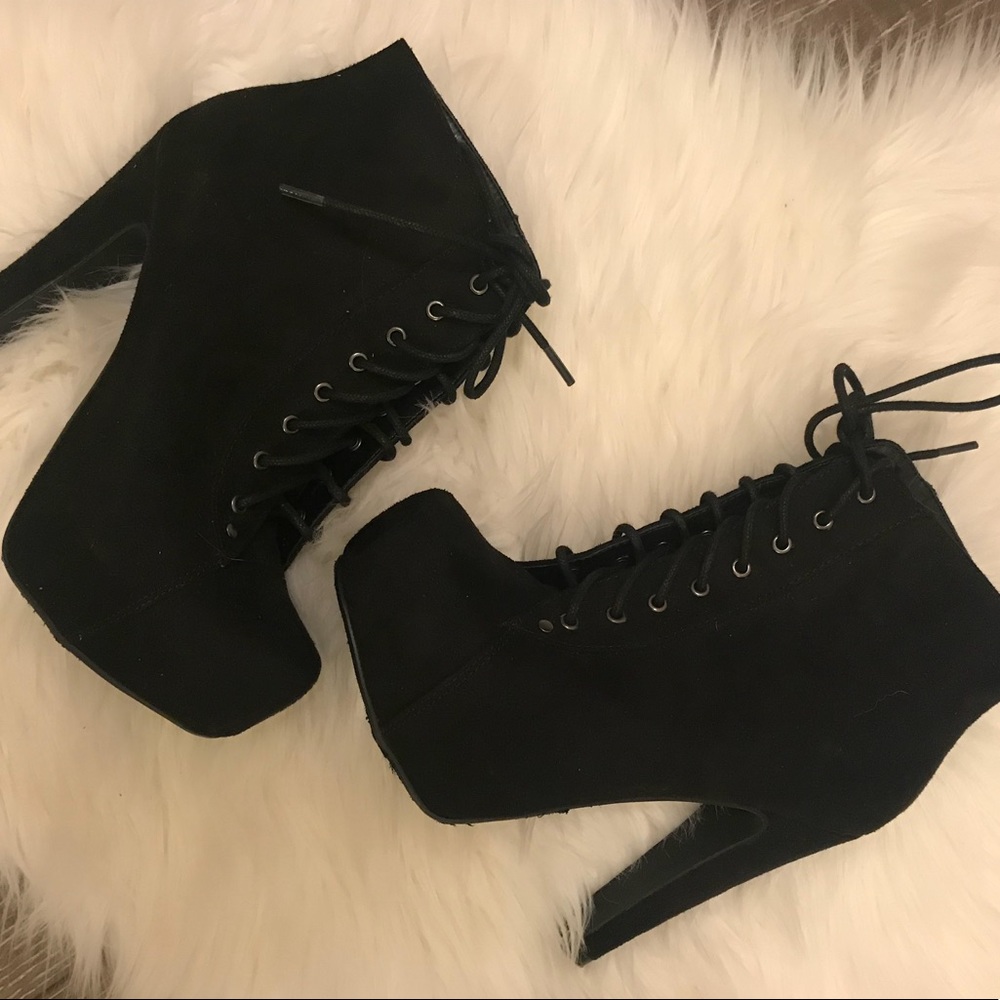 Chunky booties